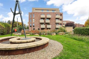 Cambridgeshire, CB2 8EF picture 1