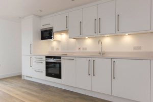 Cambridge, CB2 9HZ picture 2