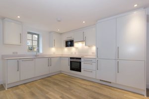 Cambridge, CB2 9HZ picture 2