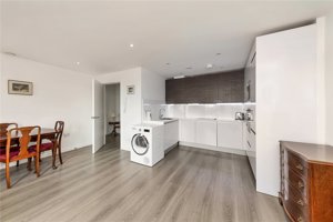 Cambridgeshire, CB2 8RA picture 2