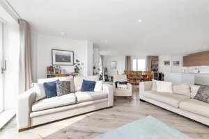 Cambridgeshire, CB2 8RA picture 2