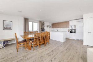 Cambridgeshire, CB2 8RA picture 4