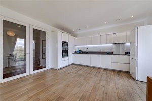 Cambridge, CB2 9DD picture 4