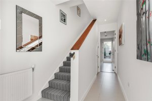 Cambridge, CB2 9DD picture 6