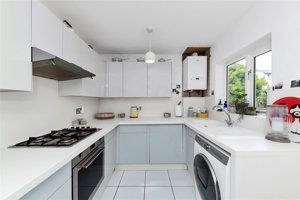 Cambridgeshire, CB2 1NE picture 5