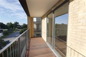 Cambridge, CB2 9DJ picture 4