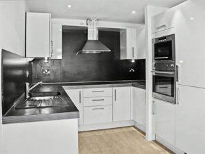 Cambridge, CB2 0NT picture 2