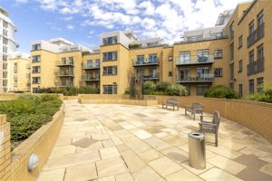 Cambridge, CB2 0NT picture 1