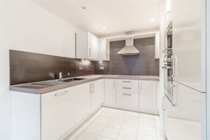 Cambridge, CB2 0NT picture 4