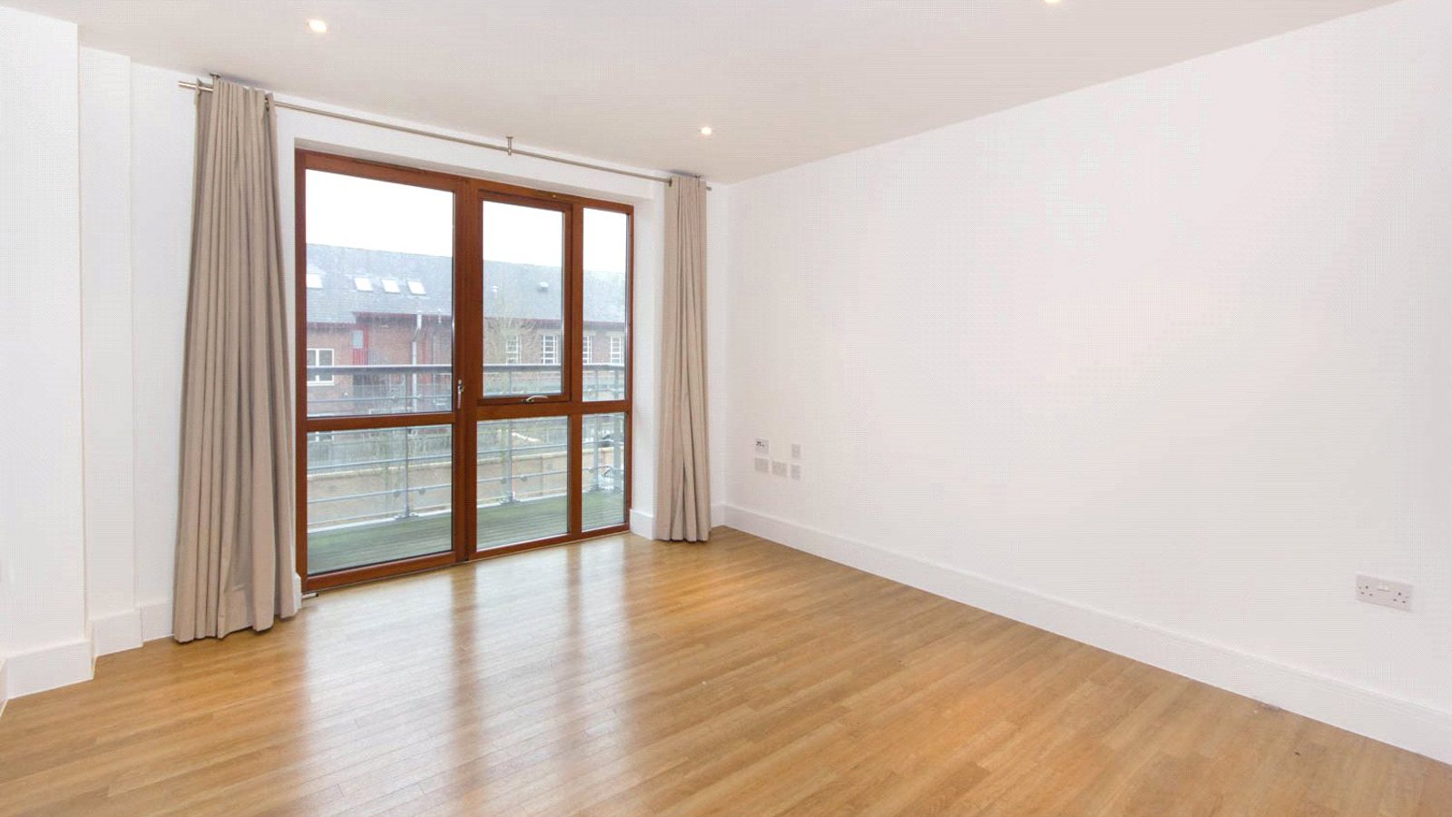 Living Room1.jpg