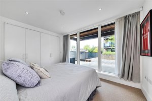 Cambridge, CB2 8DG picture 6