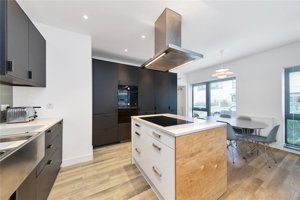 Cambridge, Cambridgeshire, CB2 9DW picture 5