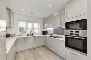 Cambridge, Cambridgeshire, CB21 4AL picture 4