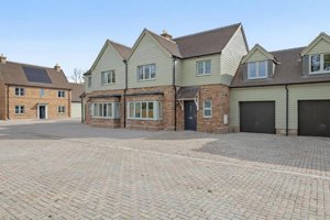 Harston, Cambridge, CB22 7NR picture 1