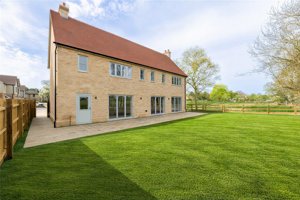 Harston, Cambridge, CB22 7NR picture 2