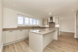 Cambridge, CB22 7AE picture 5