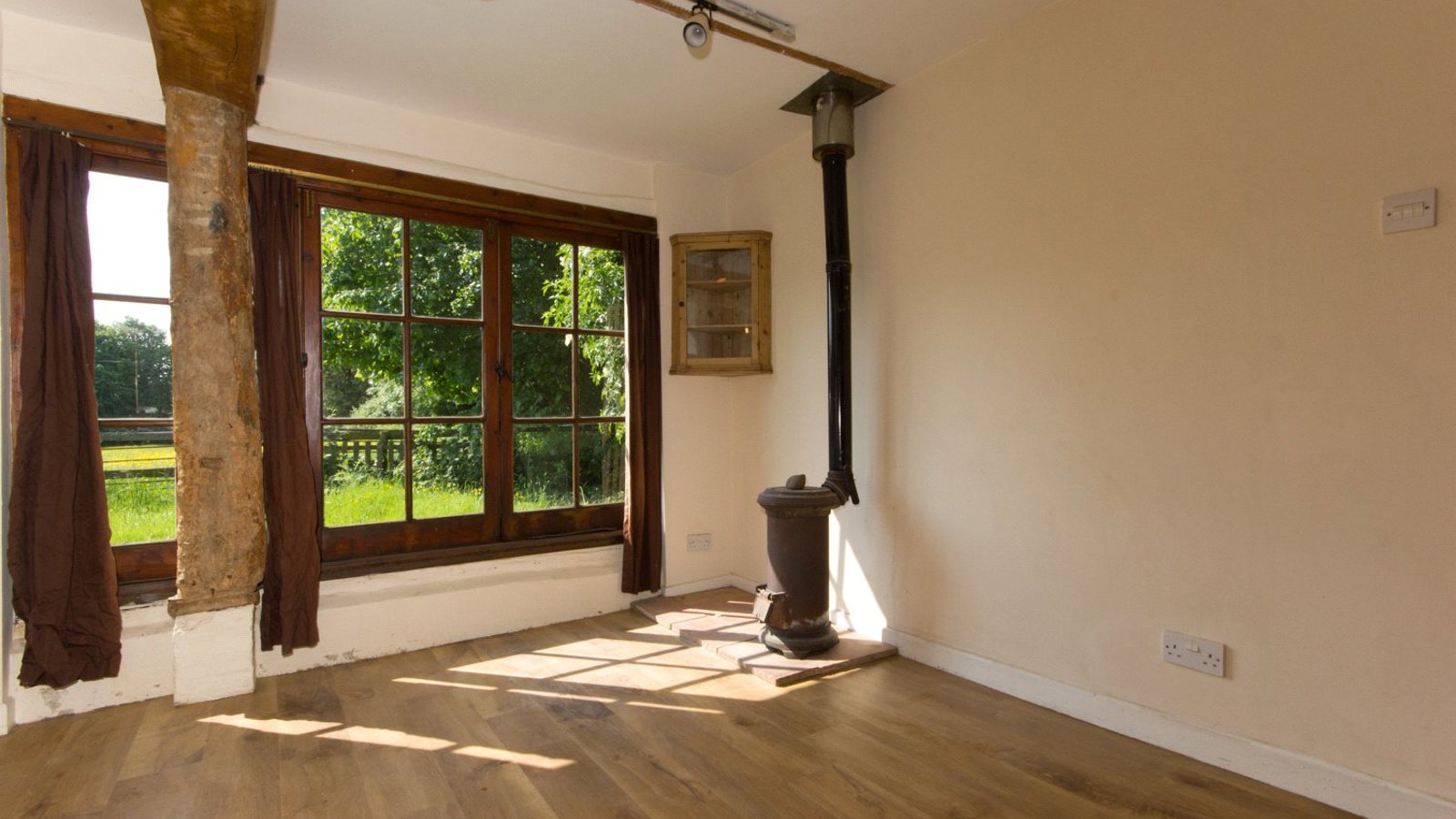 Living Room.jpg
