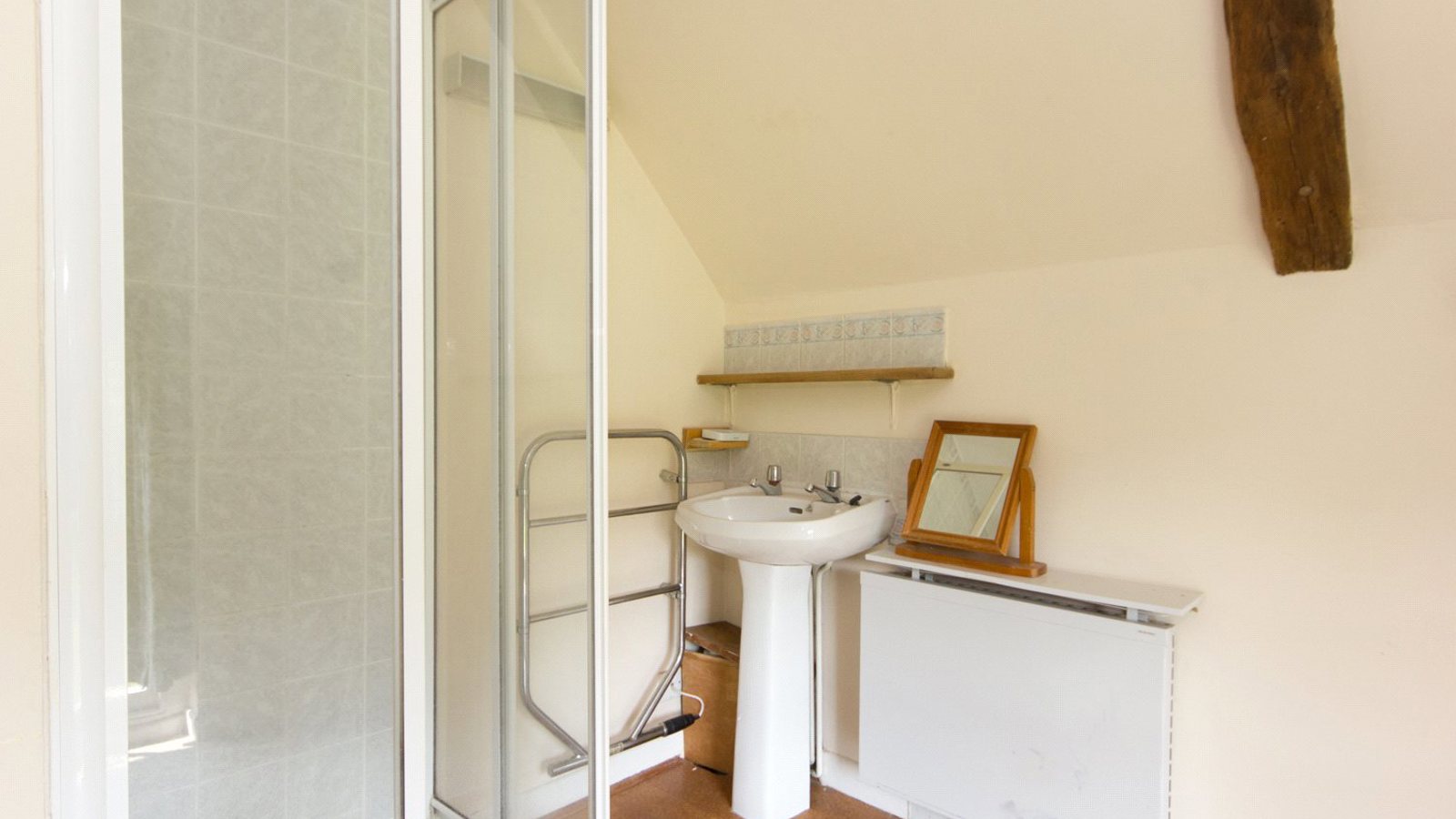 Shower Room.jpg