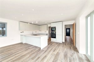 Cambridge, Cambridgeshire, CB23 7FB picture 2