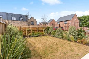 Cambridge, Cambridgeshire, CB24 1EX picture 2