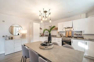 Cambridge, Cambridgeshire, CB24 1EX picture 2