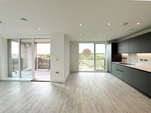 Eddington, Cambridge, CB3 1BU picture 2