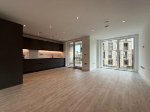 Cambridgeshire, CB3 1BT picture 3