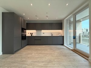 Cambridgeshire, CB3 1BT picture 2