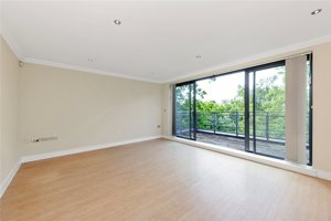 Cambridge, CB3 0EL picture 5