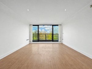 Cambridge, CB3 0EL picture 5