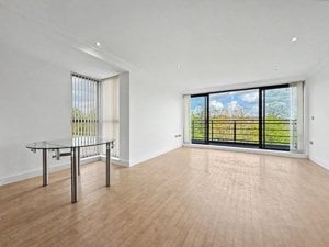 Cambridge, CB3 0EL picture 4