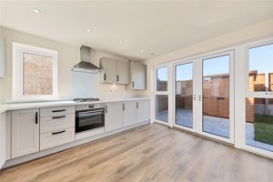 Cambridgeshire, CB3 0YQ picture 2