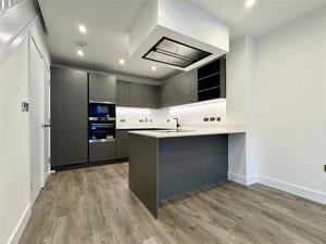 Cambridgeshire, CB3 1BJ picture 4