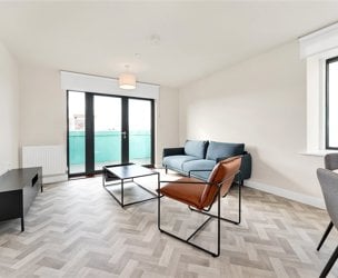 Evolution Court, Cambridge picture 4