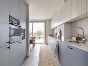 Cambridge, CB3 1BD picture 2