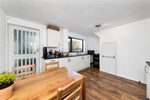 Cambridge, CB3 9NP picture 6