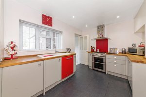 Cambridge, CB3 0NL picture 4