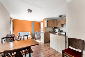 Cambridge, CB4 1UR picture 2