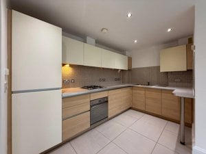 Cambridgeshire, CB4 1GF picture 2