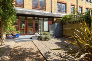 Cambridge, Cambridgeshire, CB5 8DR picture 6