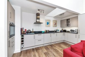 Cambridge, Cambridgeshire, CB5 8AG picture 3