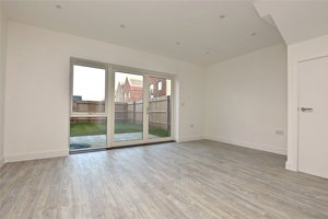 Cambridgeshire, CB5 8EZ picture 3