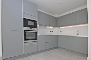 Cambridgeshire, CB5 8BX picture 4