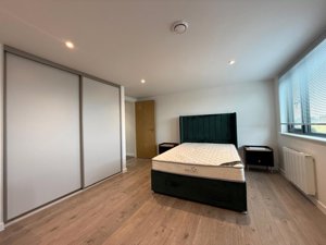 Cambridgeshire, CB5 8LP picture 6