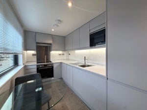 Cambridgeshire, CB5 8LP picture 2