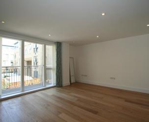 Newton Court, Kingsley Walk picture 2