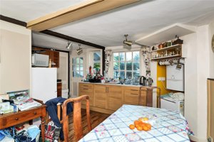 Cambridgeshire, CB5 8AF picture 4