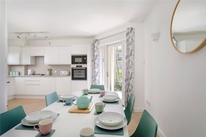 Cambridgeshire, CB5 8AW picture 6