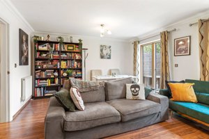 Cambridgeshire, CB5 8HG picture 2