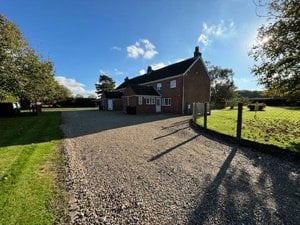 Newmarket, Cambridgeshire, CB8 9TX picture 3